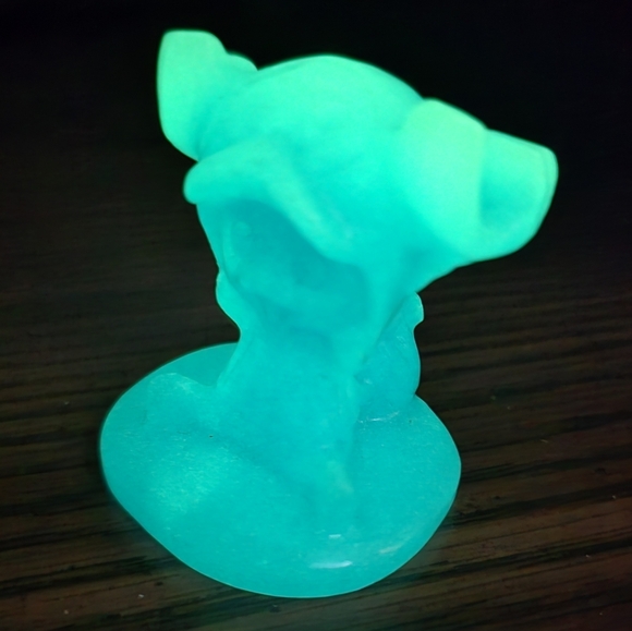 🦌 One Piece Tony Tony Chopper Glowing Carved Statue - Picture 2 of 13